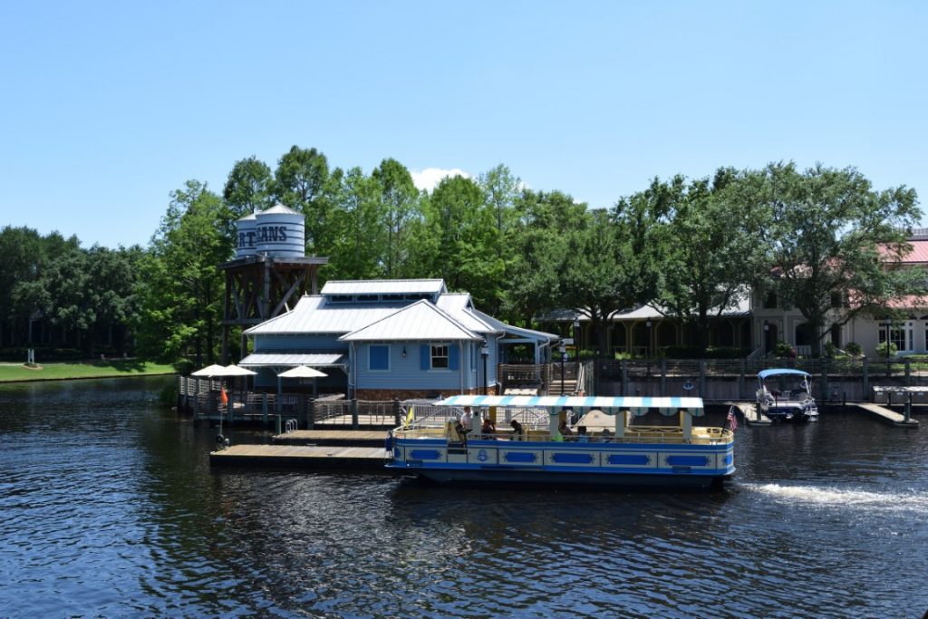 Port Orleans Riverside lake