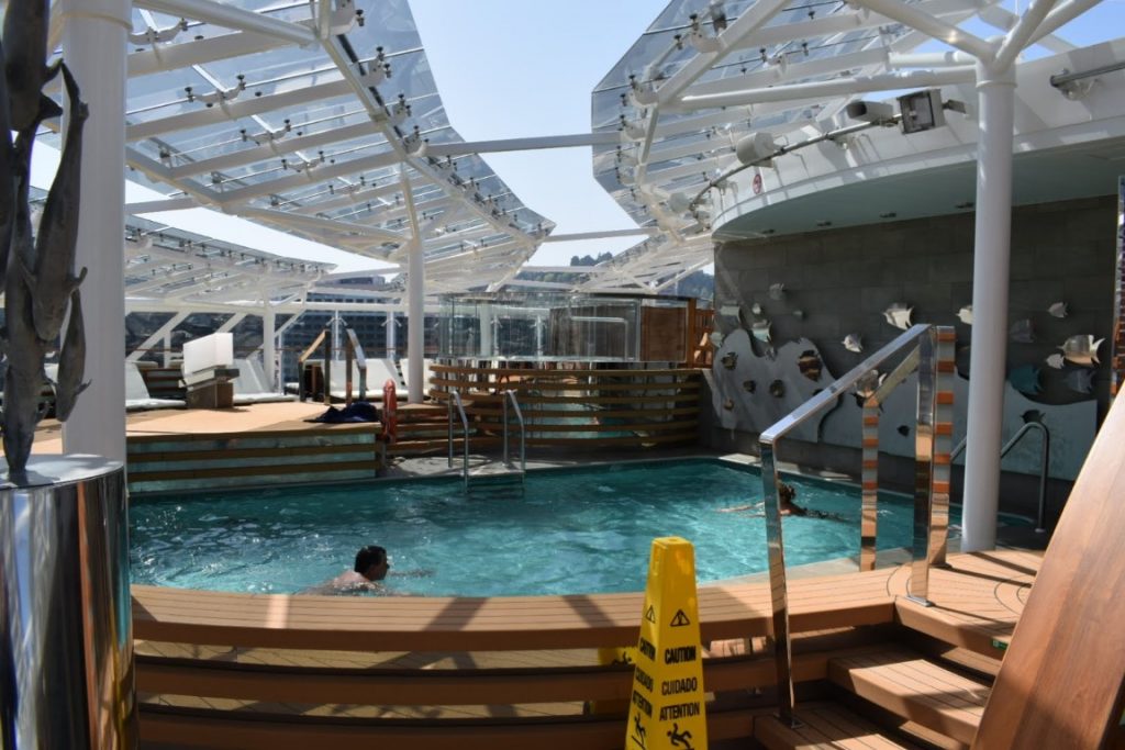 MSC Meraviglia YC pool deck