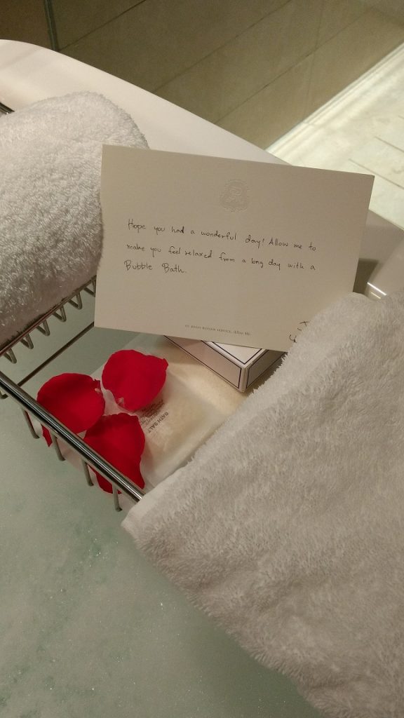 A note from the butler to say enjoy our bath