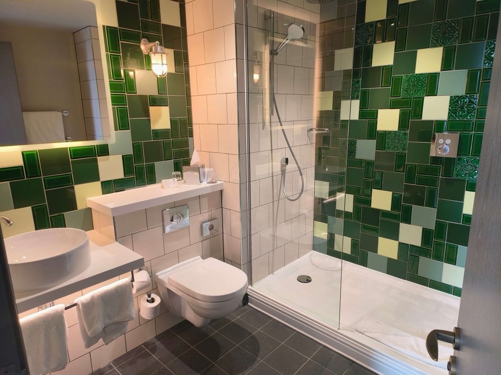 Bathroom in the Hotel Indigo Cardiff