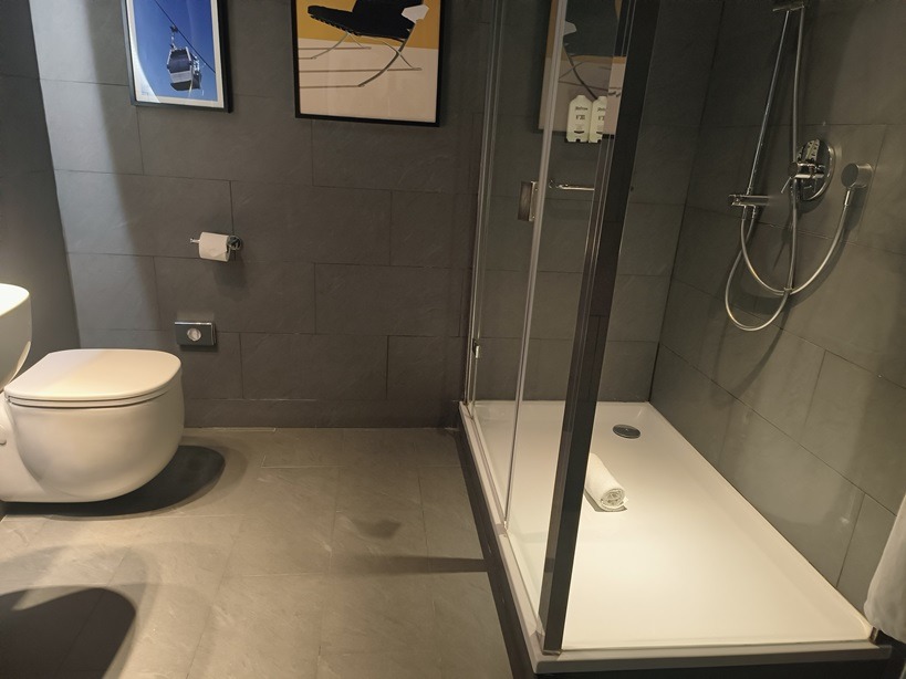Bathroom at Hotel Indigo Barcelona Gran Via