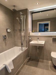 Countryside Superior bathroom