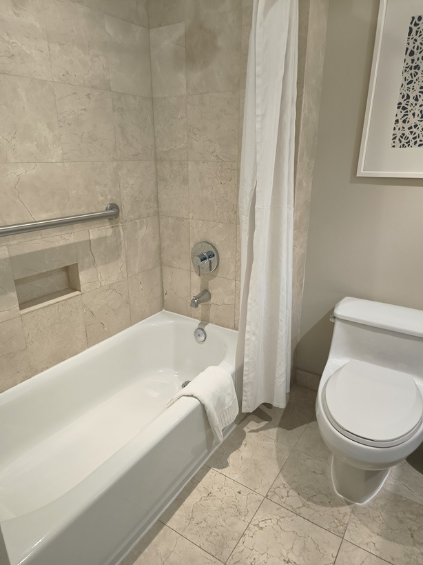 intercontinental miami doral bathroom